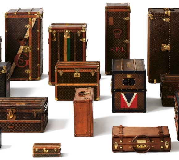 Louis Vuitton Trunk: Lagerfeld' Trunk capable of carrying his.. 40